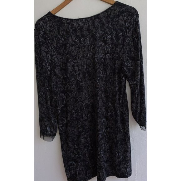 COPY - Simply Vera Wang Blouse Large Black Grey Snake Print Lace Trim 3/4" Slee… - Picture 7 of 10